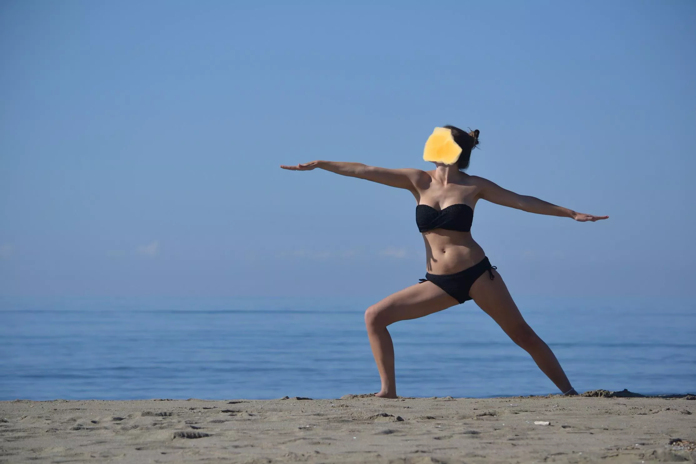 Yoga on the beach always makes me a little horny. 💦