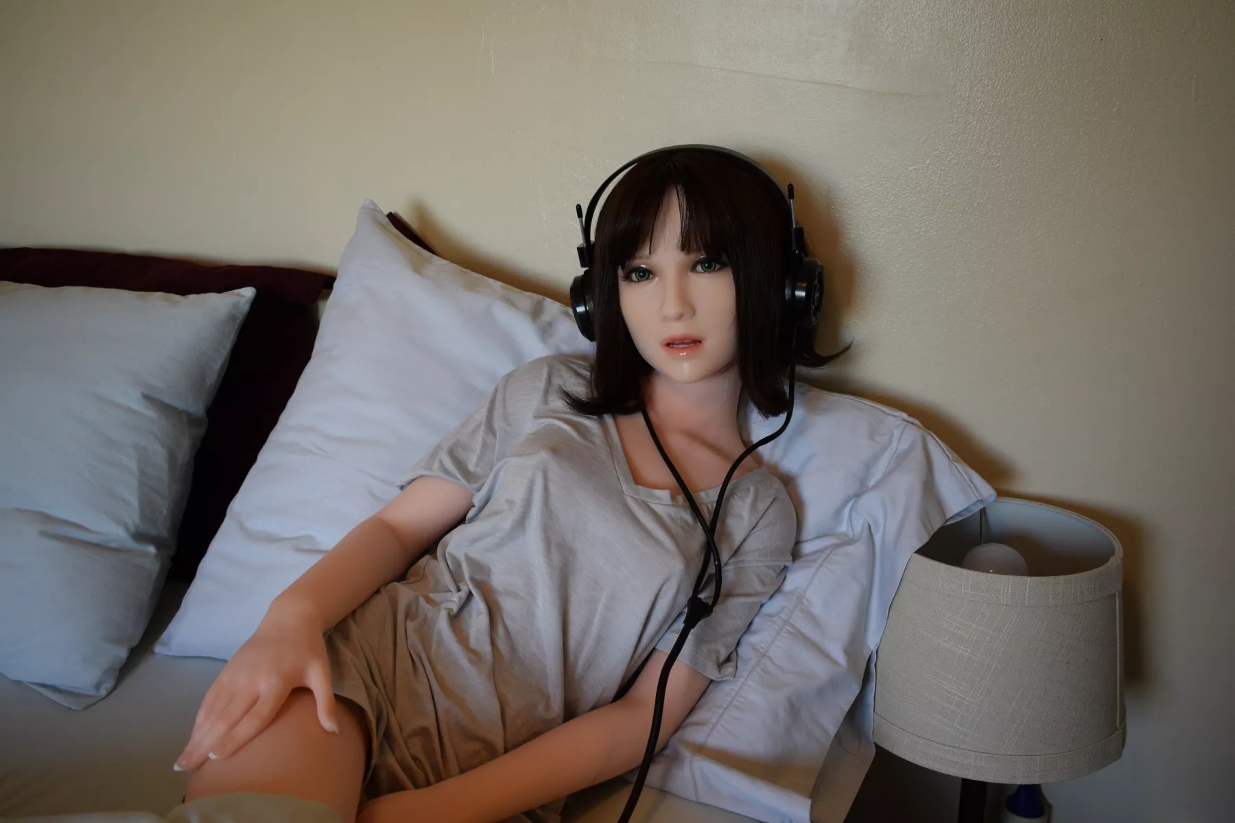 Yvette relaxing with some tunes (DS 145- w/Lilith Head)